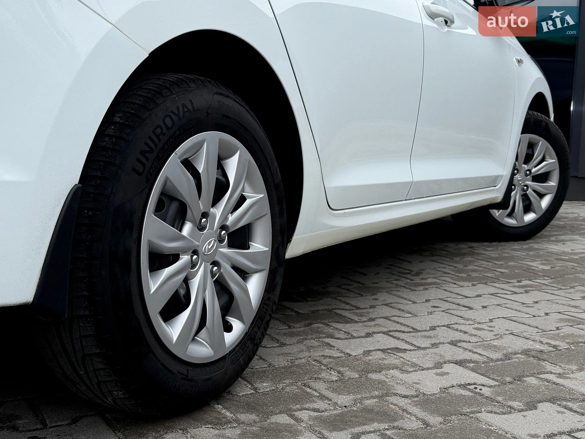 2017 Hyundai Accent - мініатюра 17