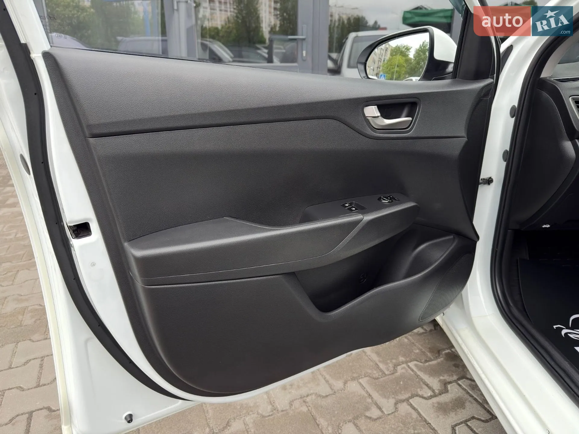 2017 Hyundai Accent - мініатюра 18