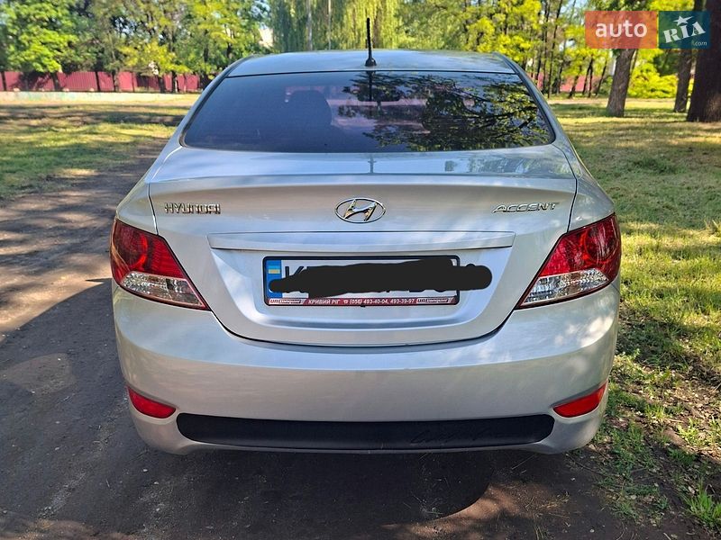 Седан Hyundai Accent 2011 в Кривом Роге