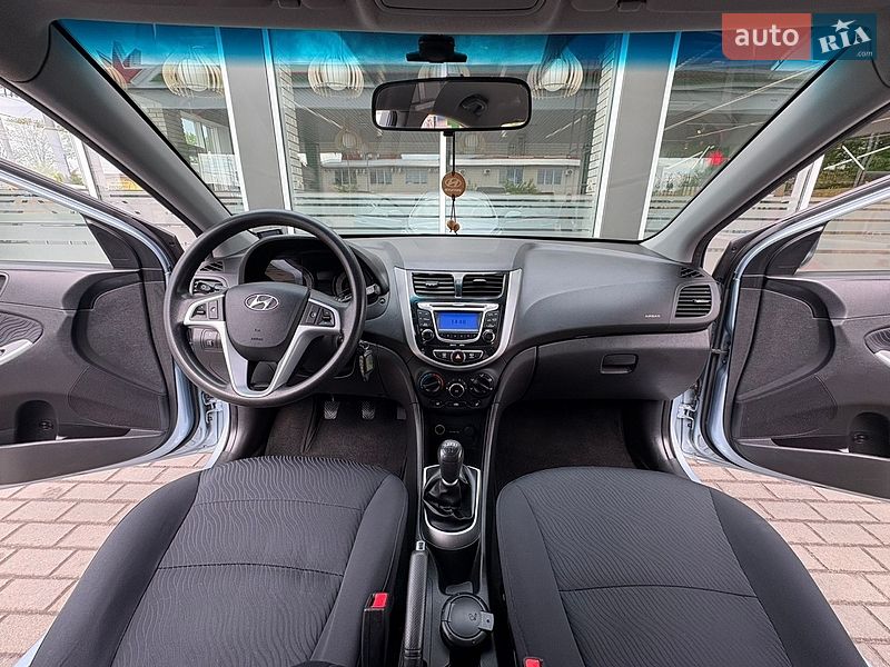 Седан Hyundai Accent 2011 в Житомире фото 47 Седан Hyundai Accent 2011 в Житомире