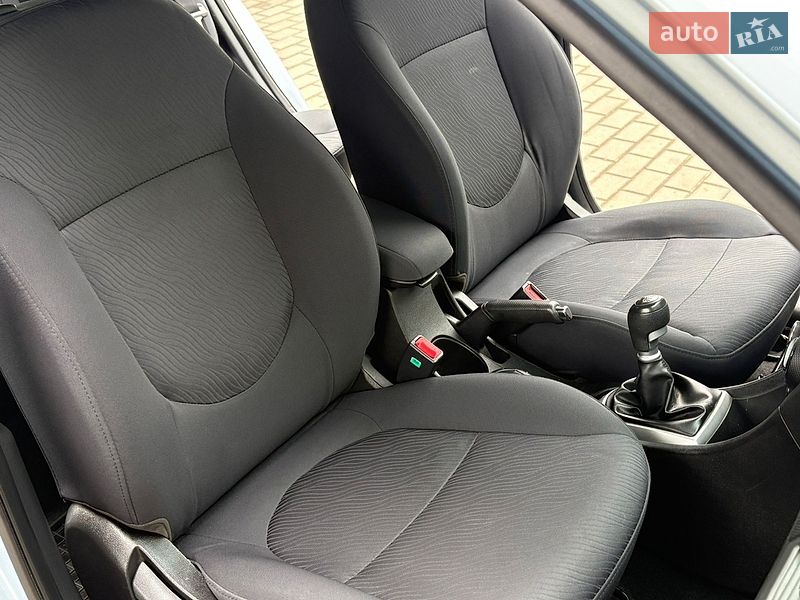 Седан Hyundai Accent 2011 в Житомире фото 55 Седан Hyundai Accent 2011 в Житомире