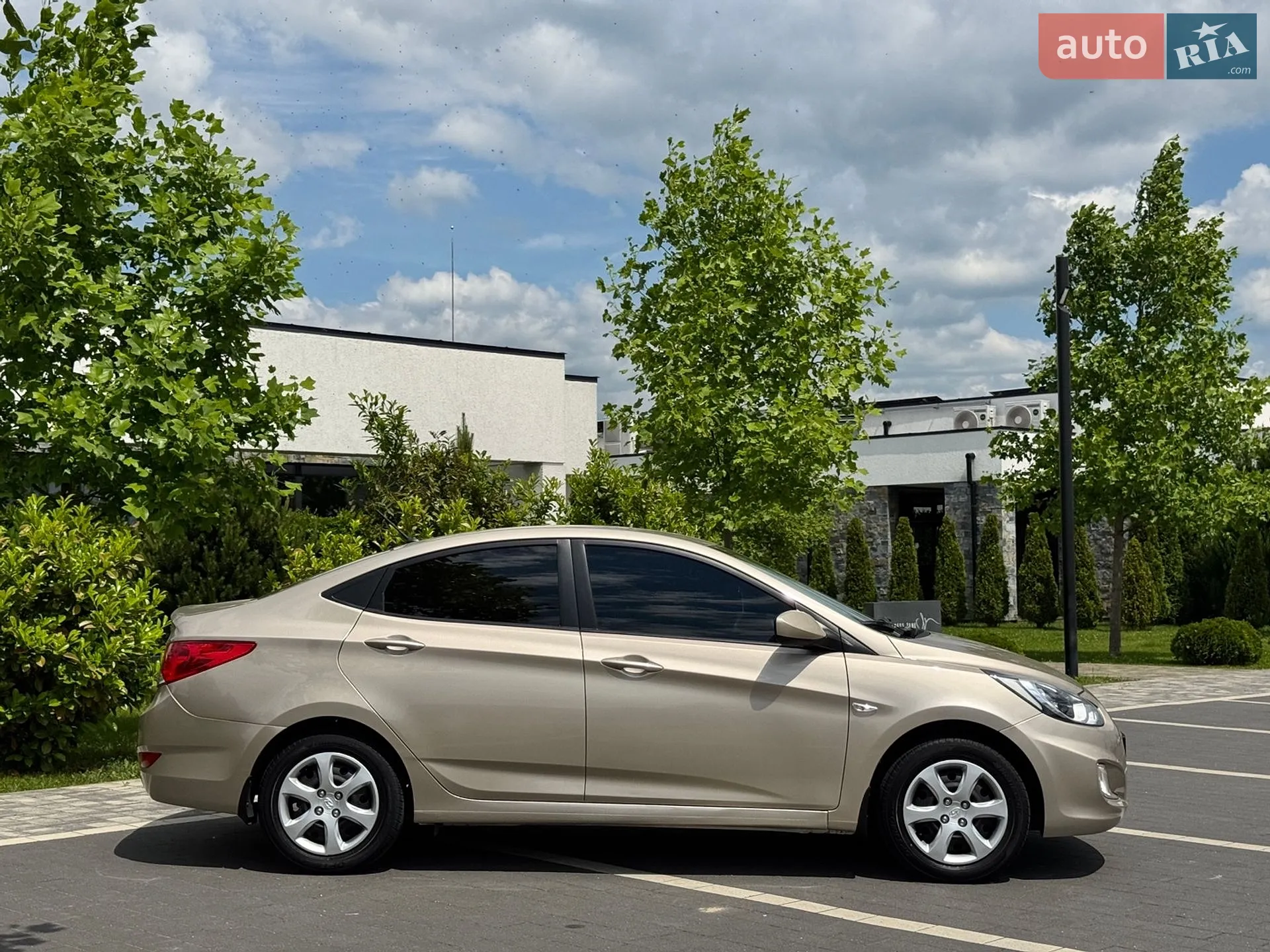 2012 Hyundai Accent - мініатюра 20