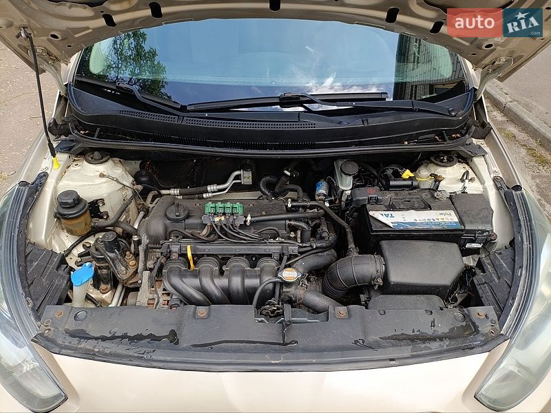 Седан Hyundai Accent 2011 в Чернигове