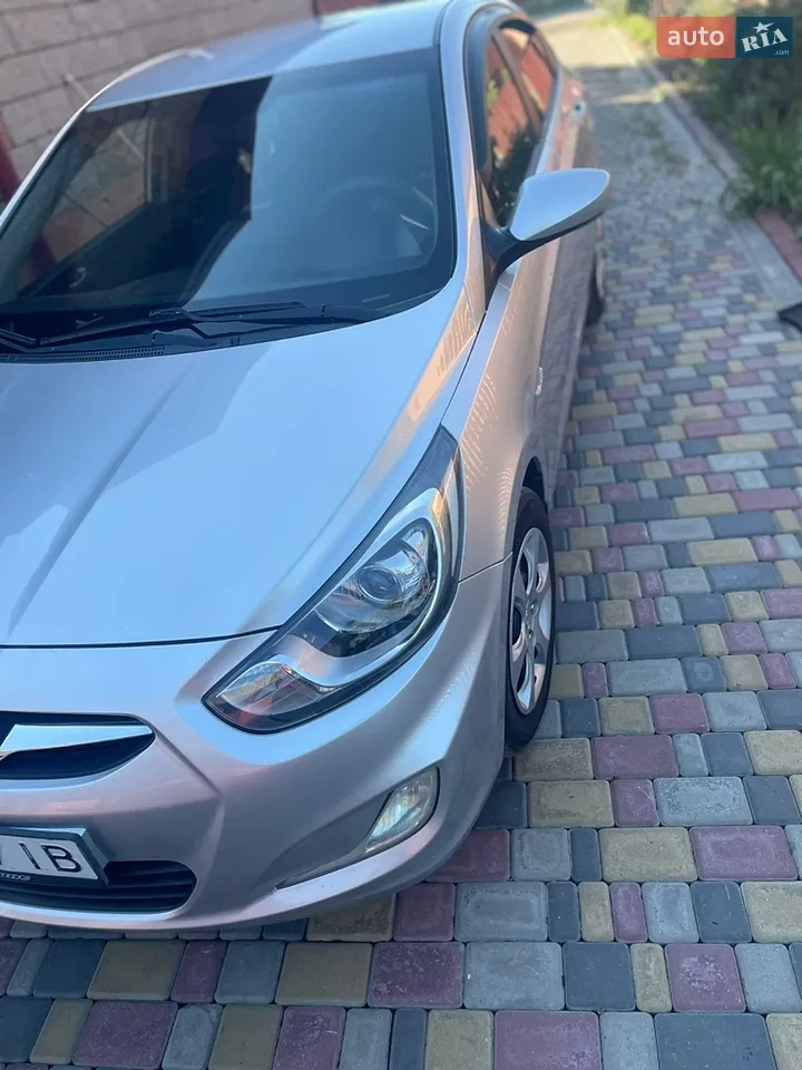 2011 Hyundai Accent - мініатюра 17
