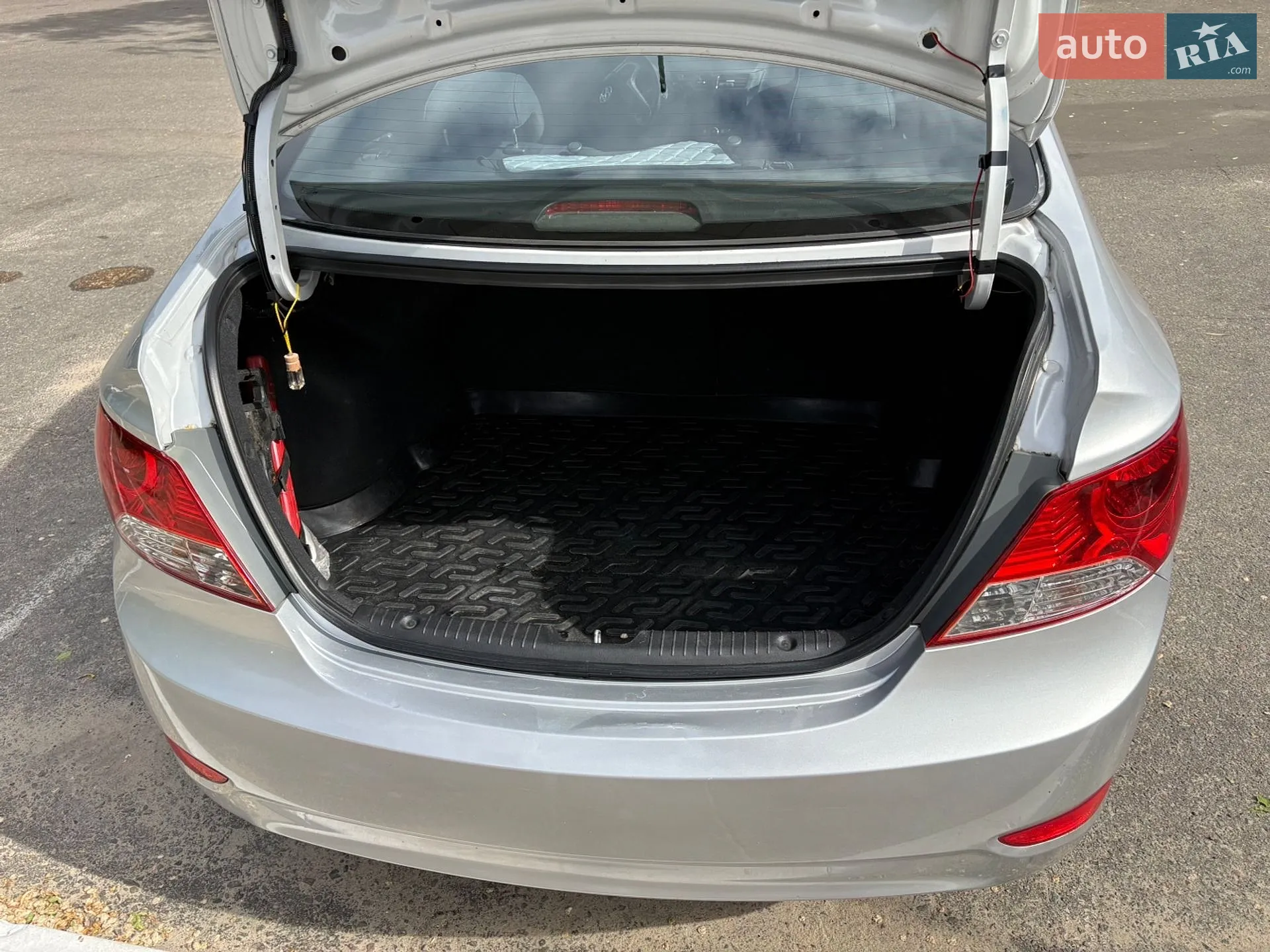 2011 Hyundai Accent - мініатюра 9