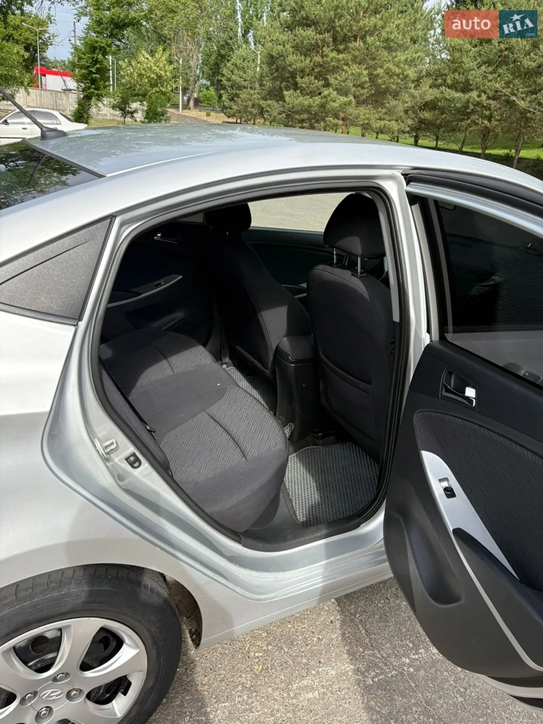 2011 Hyundai Accent - мініатюра 10