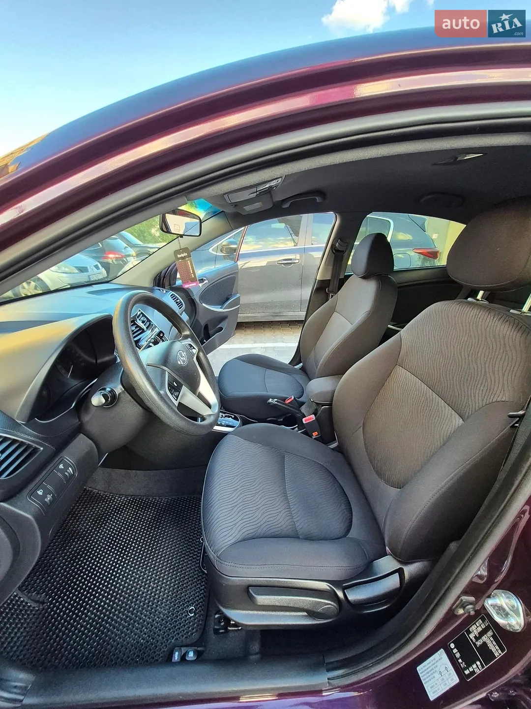 2012 Hyundai Accent - мініатюра 36