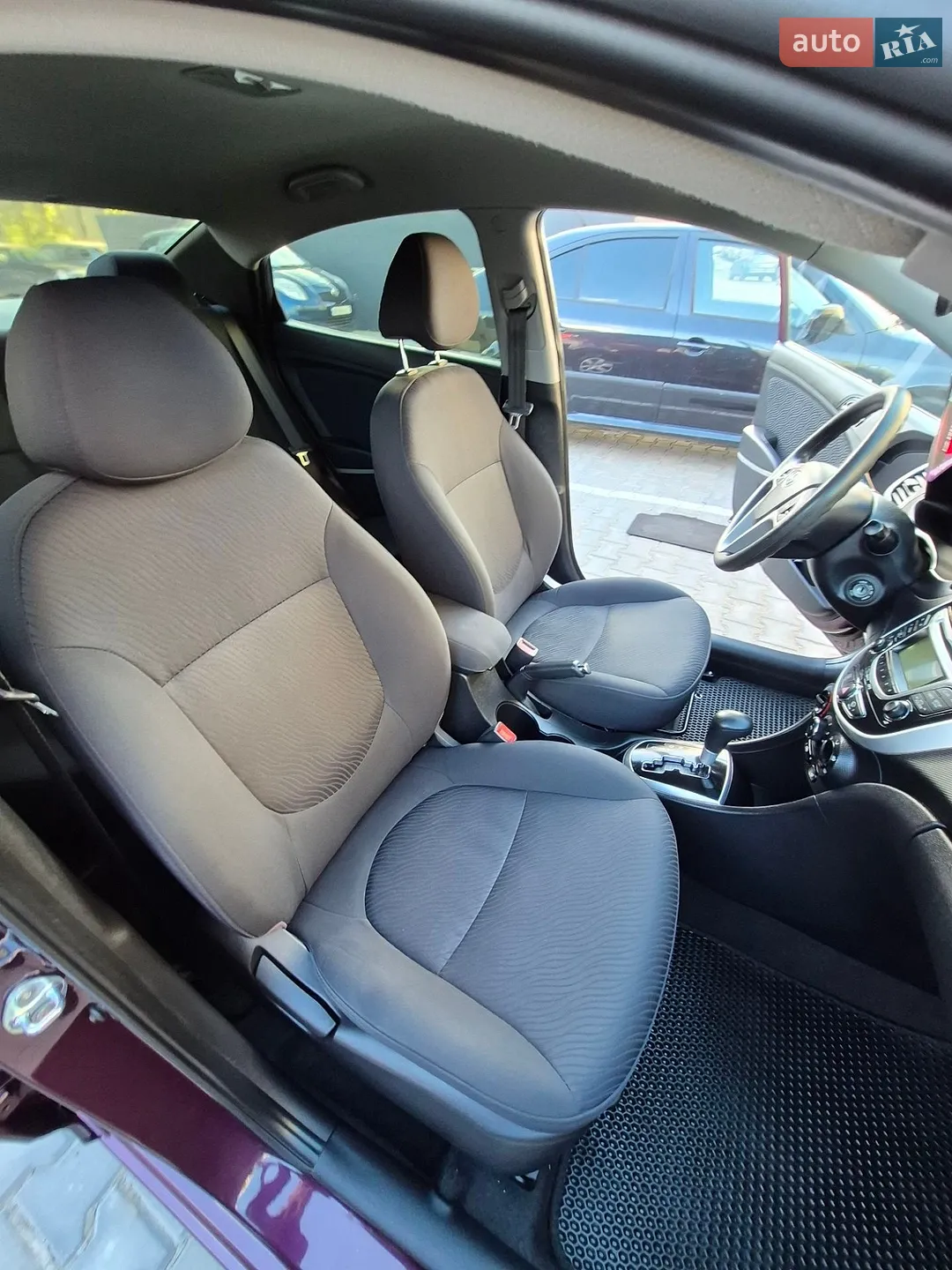 2012 Hyundai Accent - мініатюра 41
