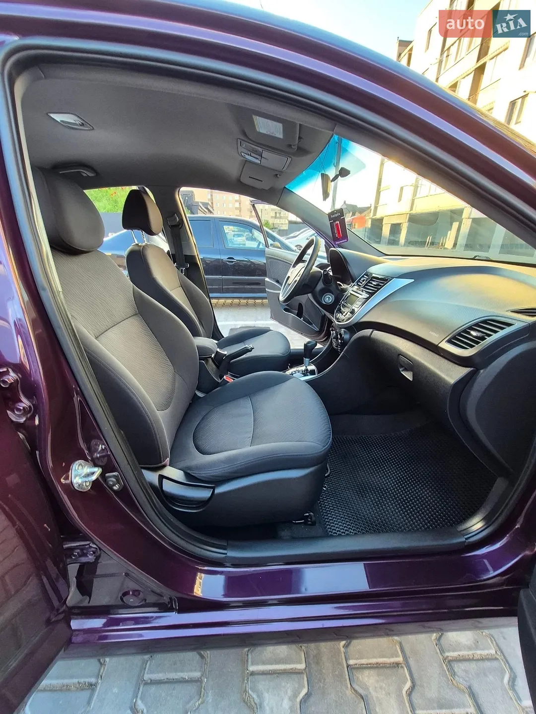 2012 Hyundai Accent - мініатюра 46