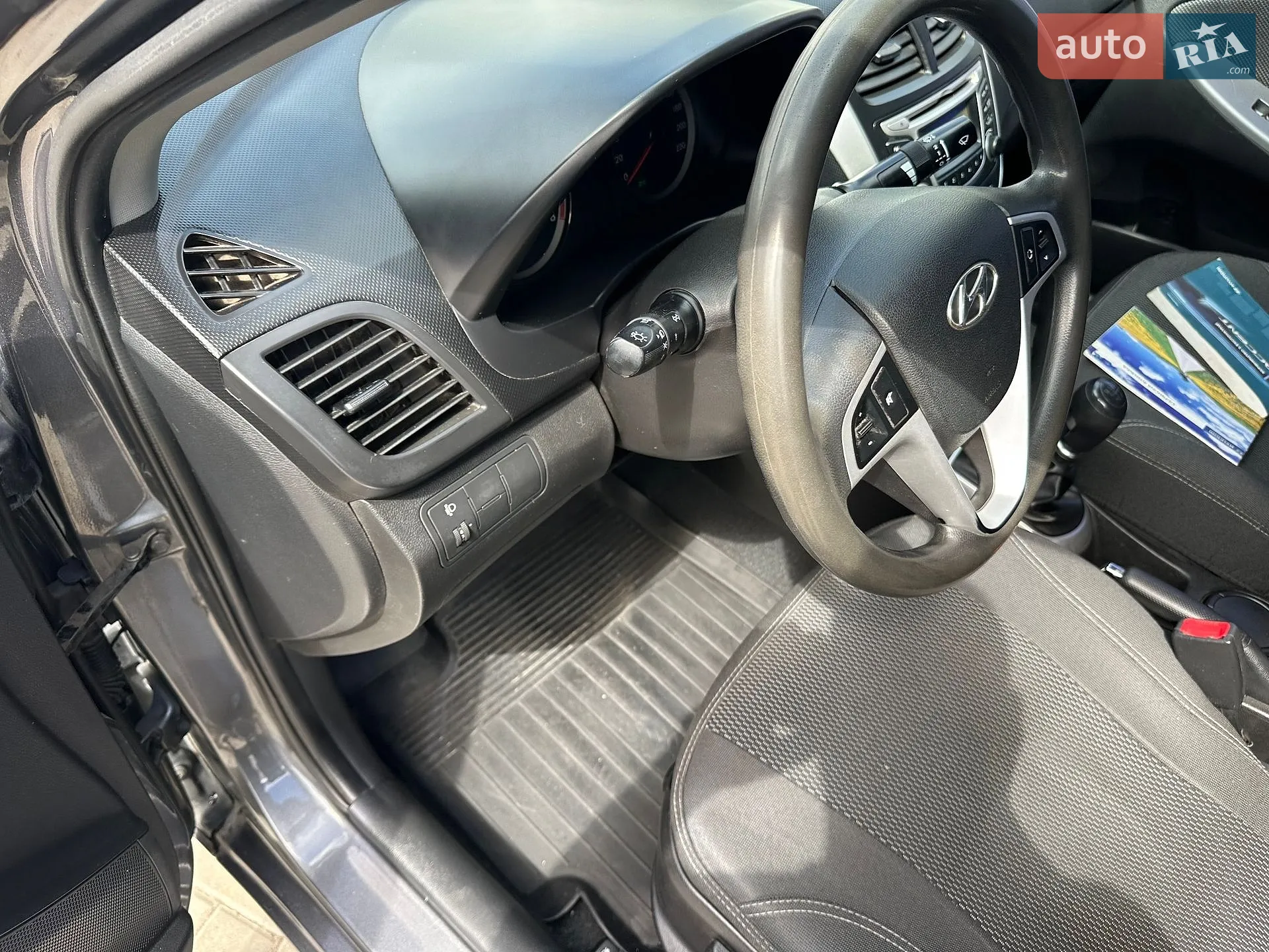 2013 Hyundai Accent - мініатюра 24