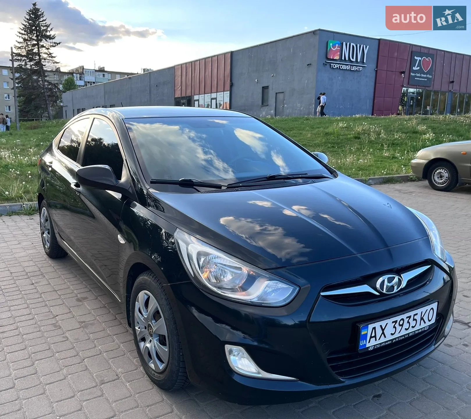 2011 Hyundai Accent - мініатюра 2