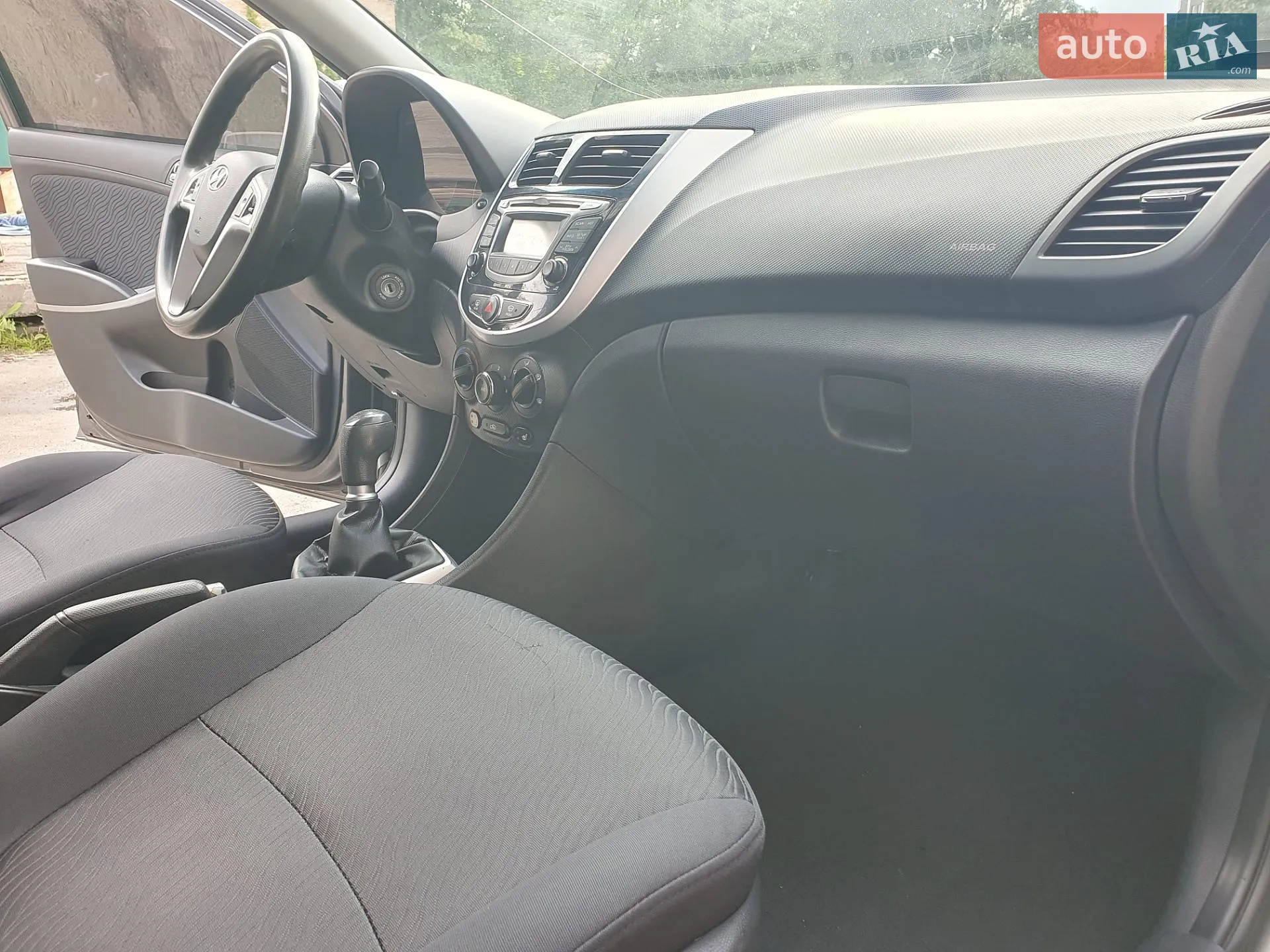 2012 Hyundai Accent - мініатюра 9