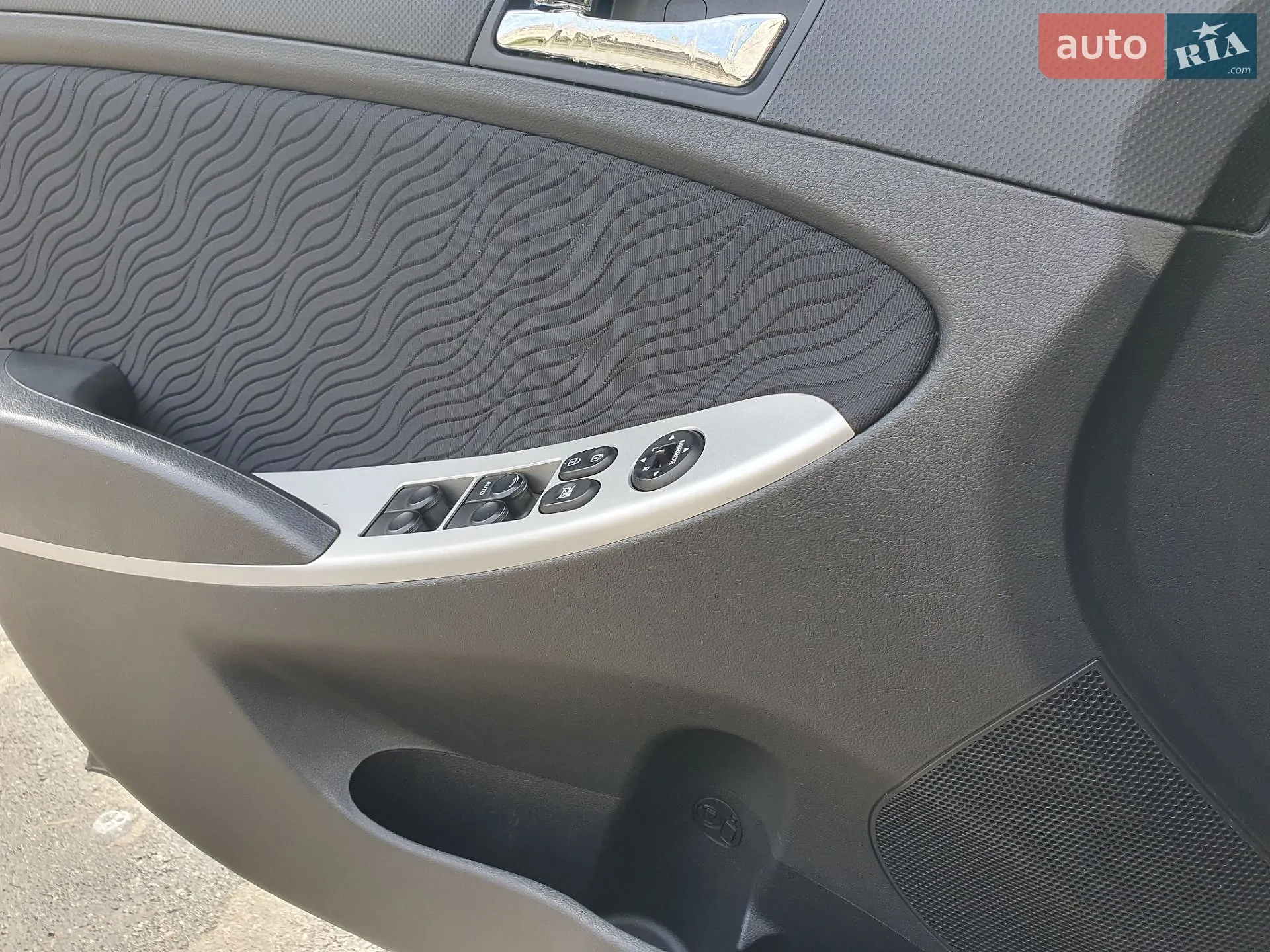 2012 Hyundai Accent - мініатюра 16