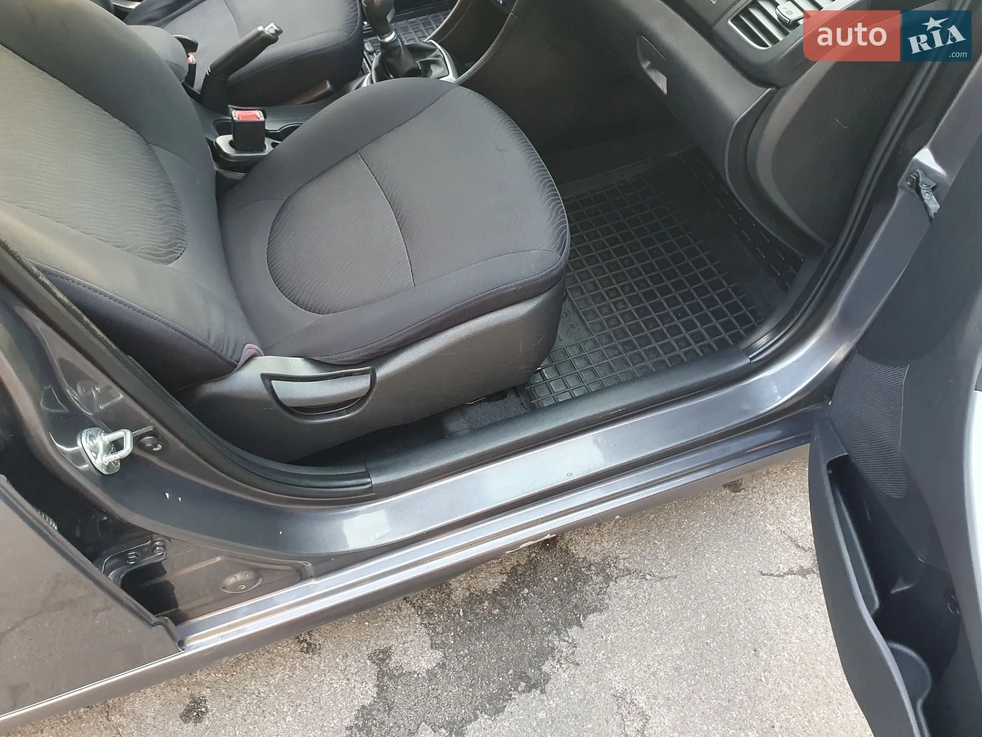 2012 Hyundai Accent - мініатюра 29