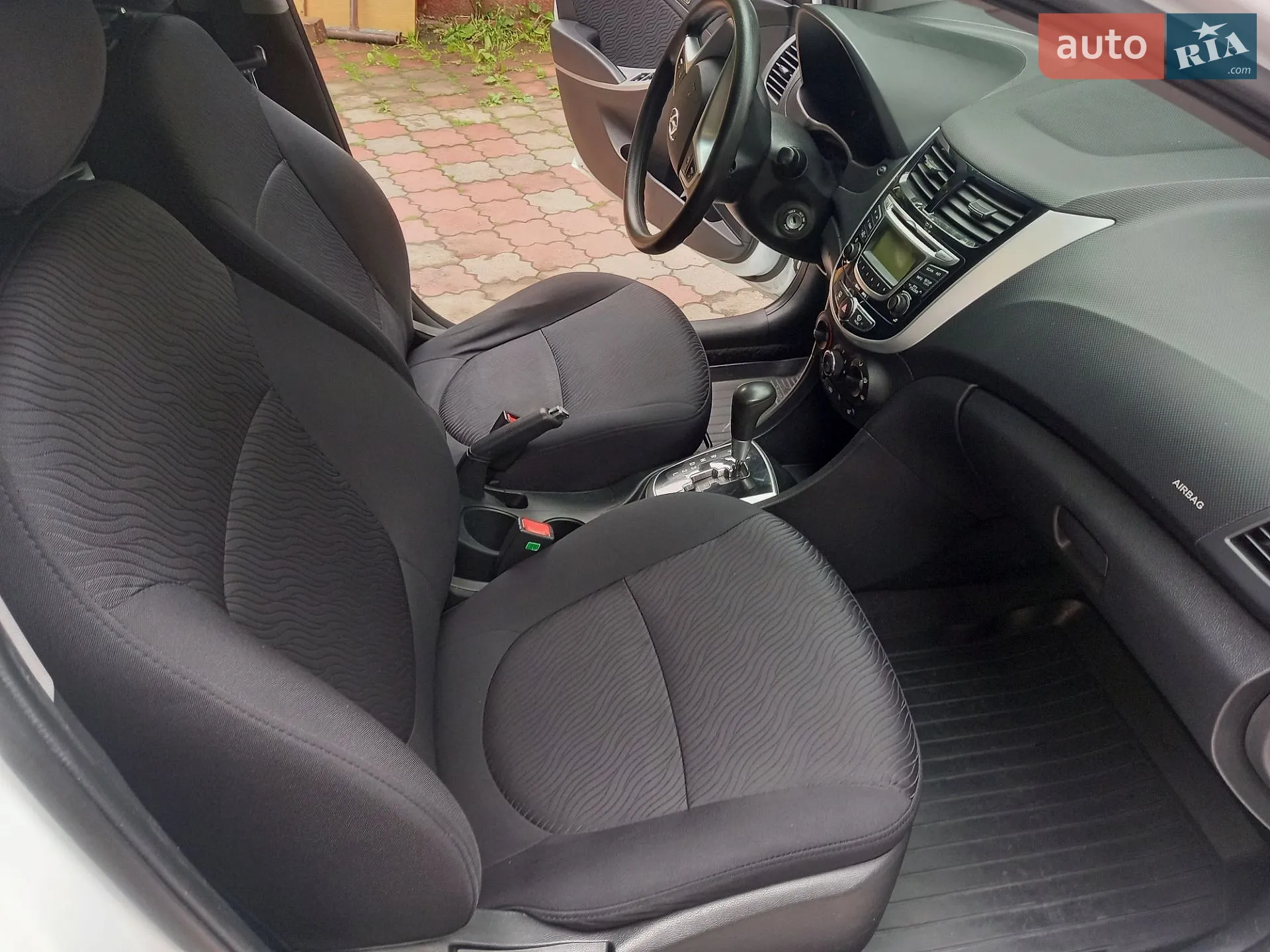 2012 Hyundai Accent - мініатюра 8