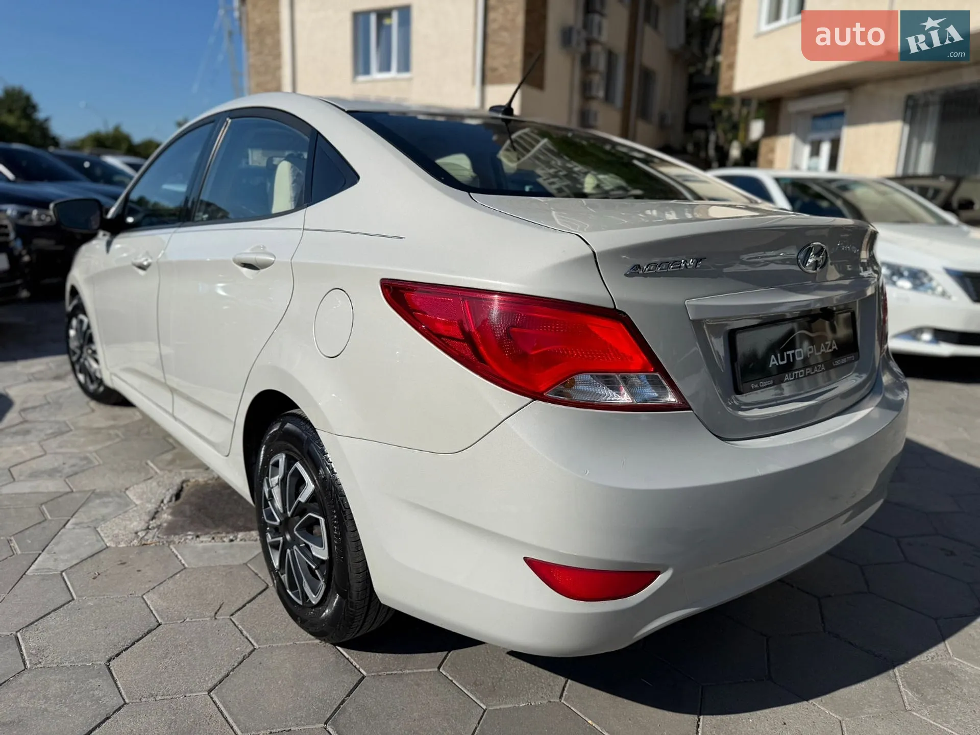 2016 Hyundai Accent - мініатюра 26