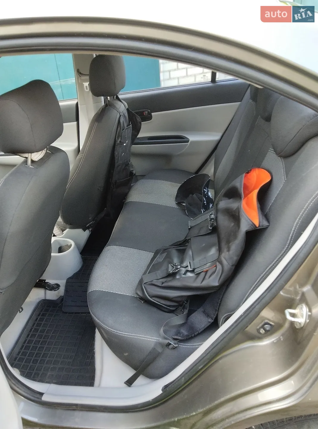 2010 Hyundai Accent - мініатюра 6