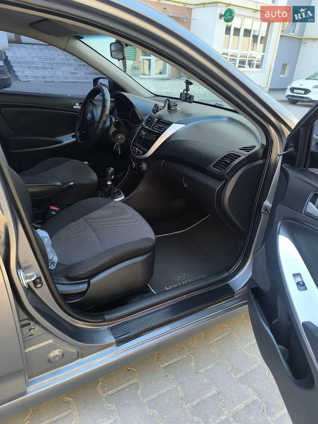 2011 Hyundai Accent - мініатюра 10
