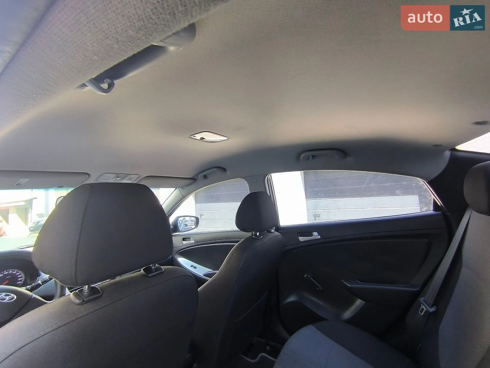 2011 Hyundai Accent - мініатюра 12
