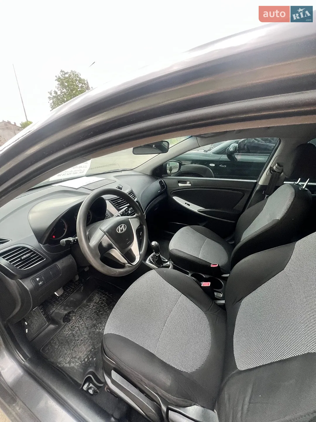 2012 Hyundai Accent - мініатюра 10