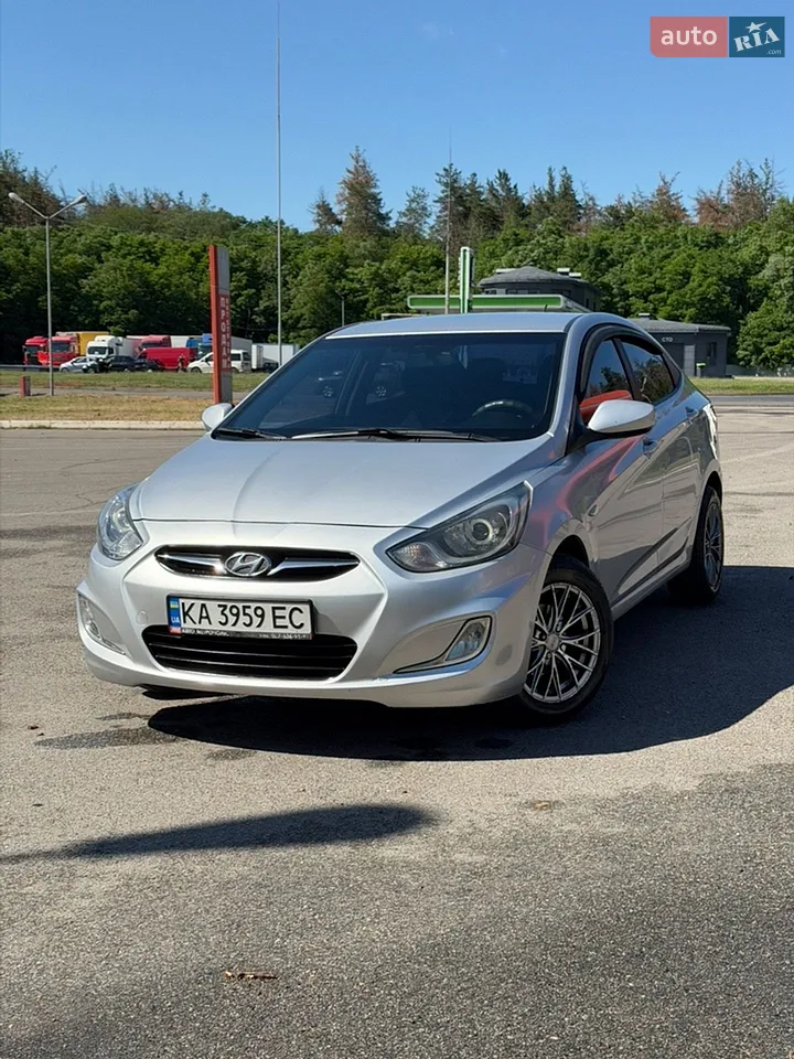 2012 Hyundai Accent - мініатюра 12