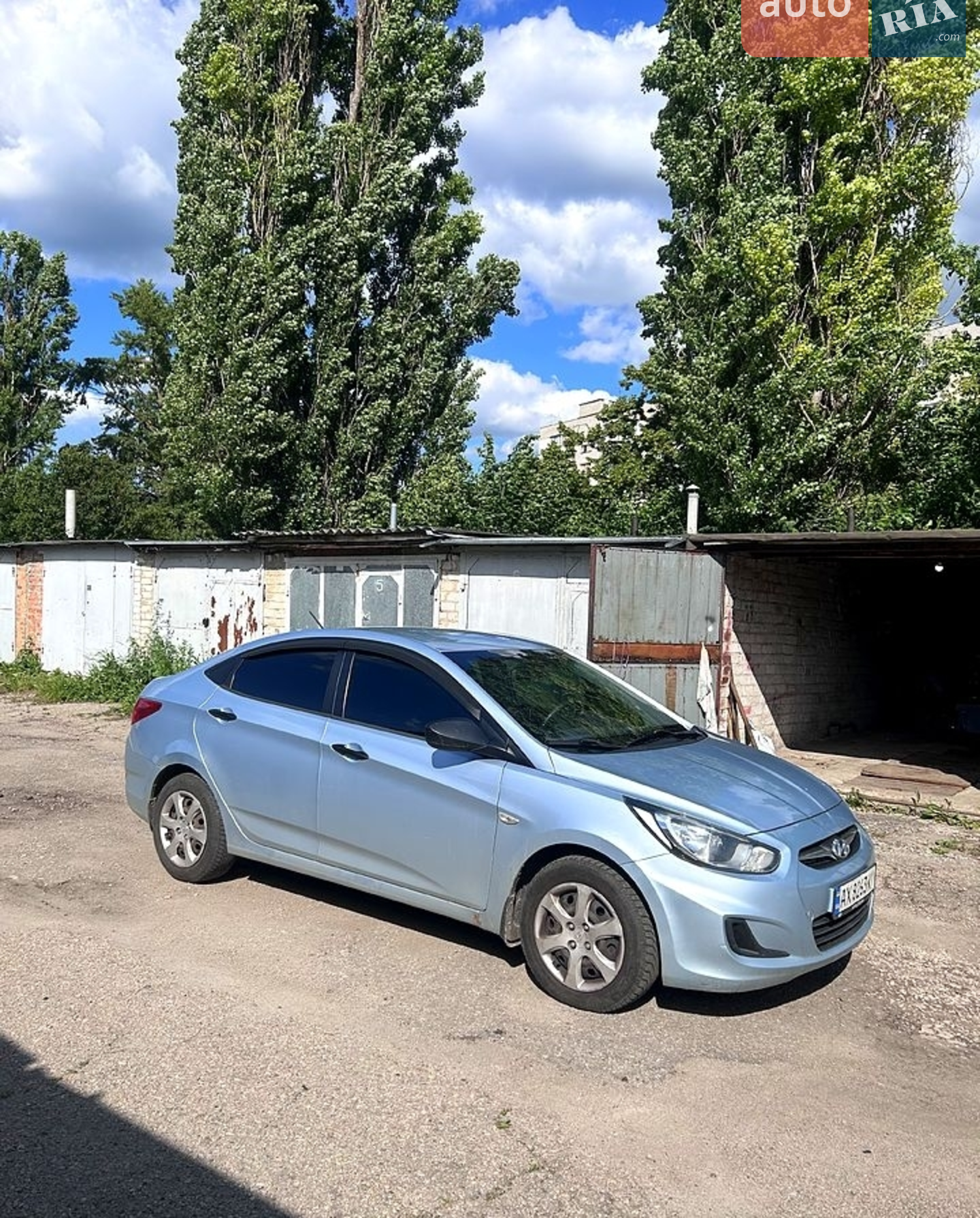 2011 Hyundai Accent - мініатюра 12