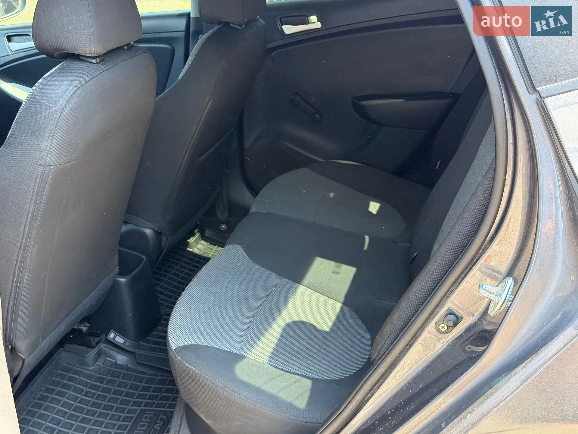 2011 Hyundai Accent - мініатюра 22