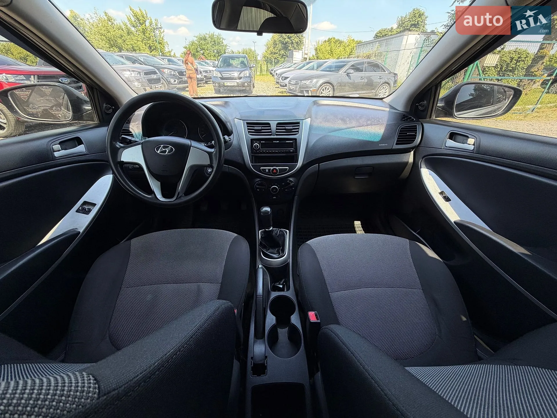 2011 Hyundai Accent - мініатюра 24