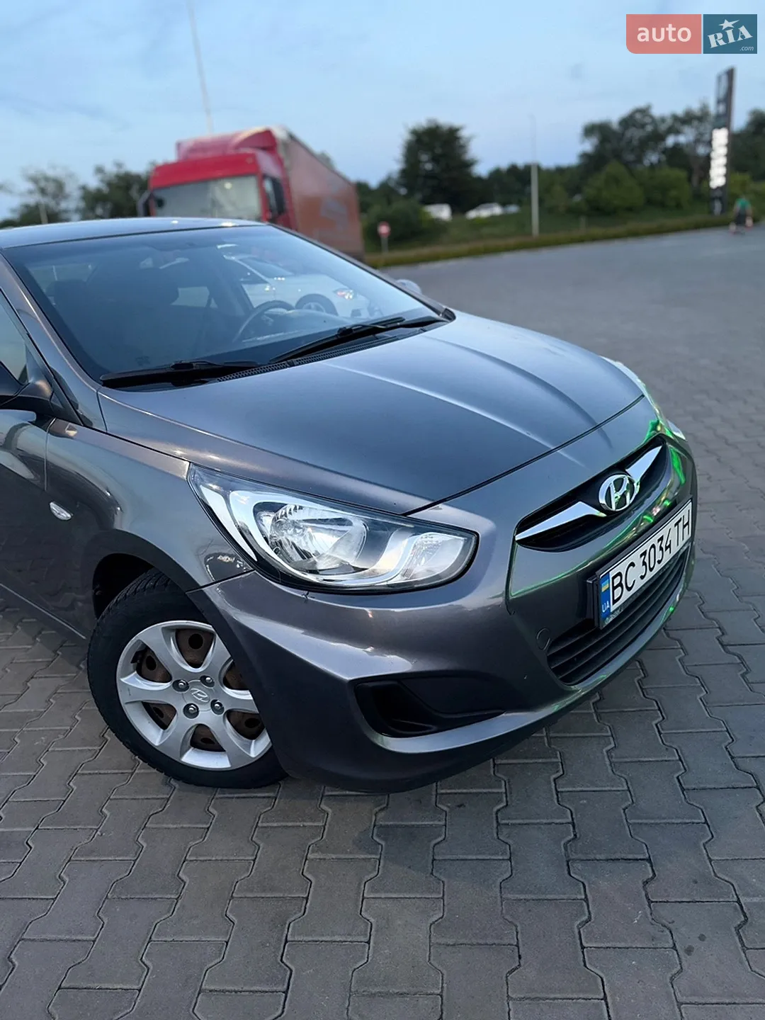 2011 Hyundai Accent - мініатюра 3