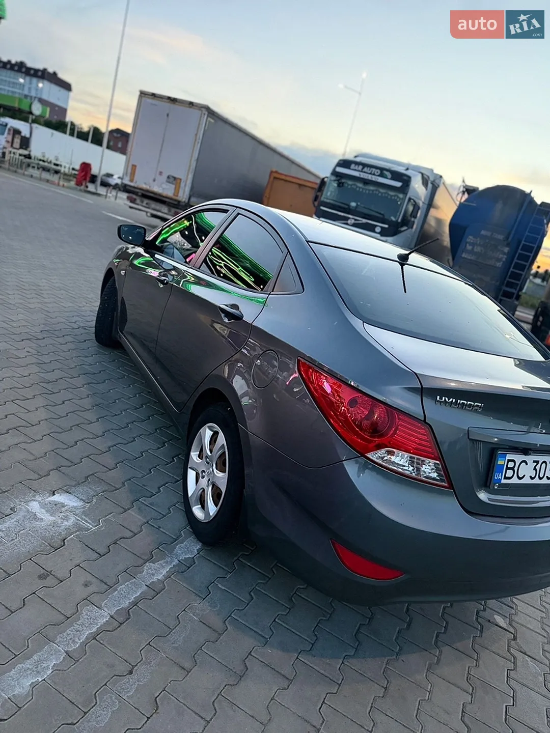 2011 Hyundai Accent - мініатюра 11