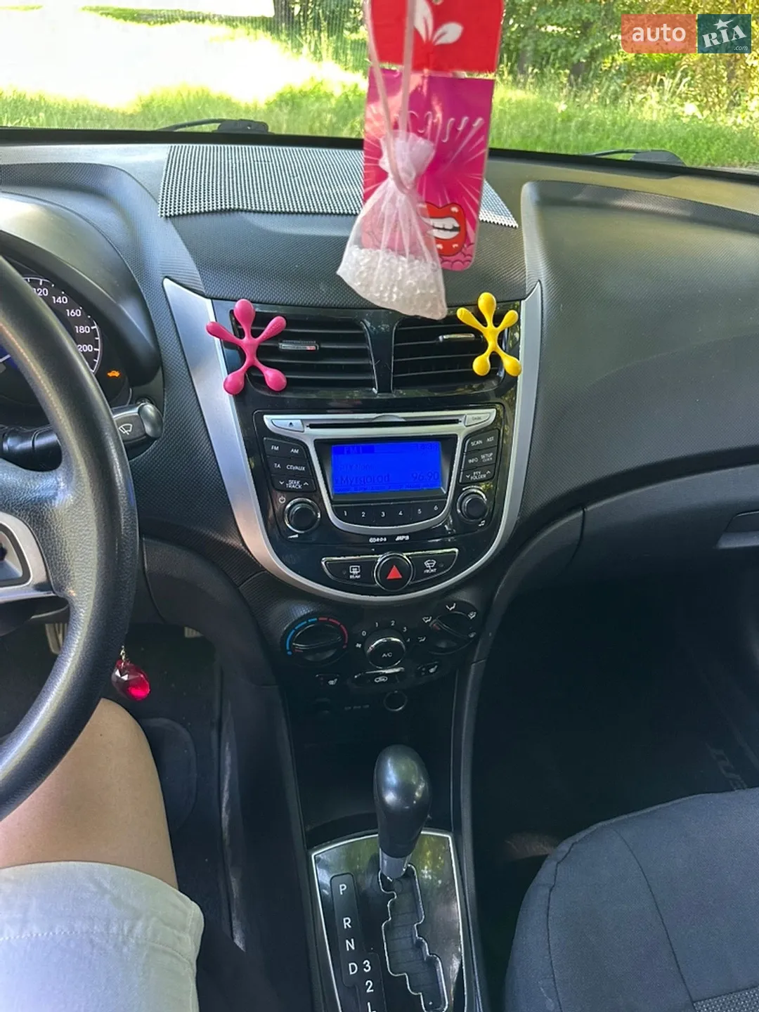 2011 Hyundai Accent - мініатюра 18