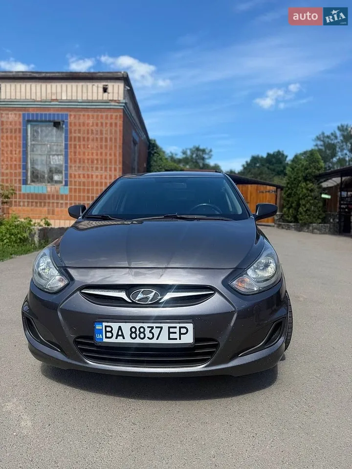2011 Hyundai Accent - мініатюра 11