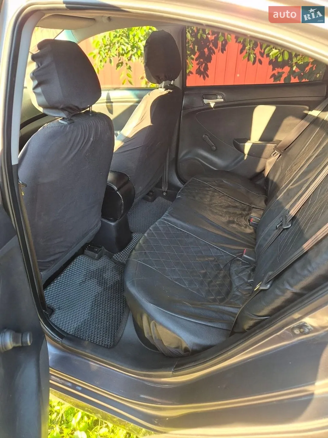 Hyundai Accent 2011 VIN Z94CT41CABR025932 фото оголошення 4 з 10