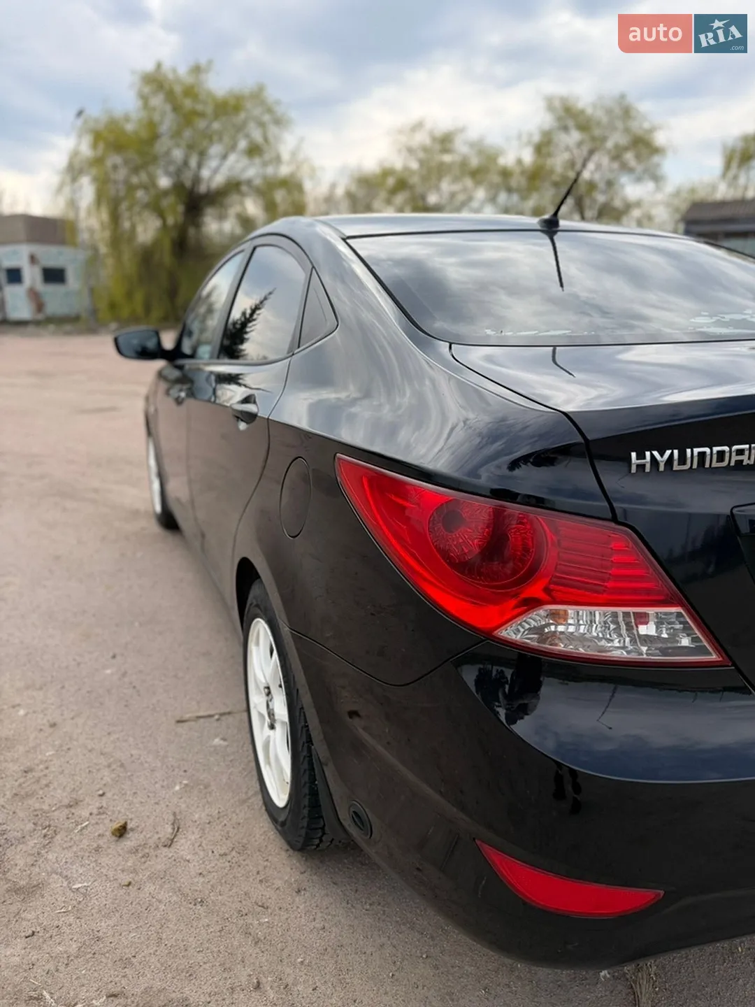 2011 Hyundai Accent - мініатюра 12