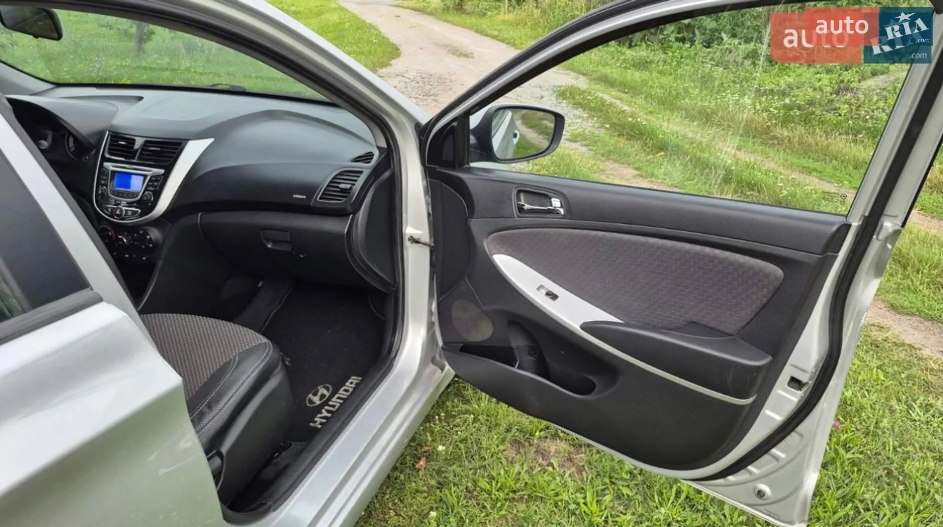 2012 Hyundai Accent - мініатюра 8