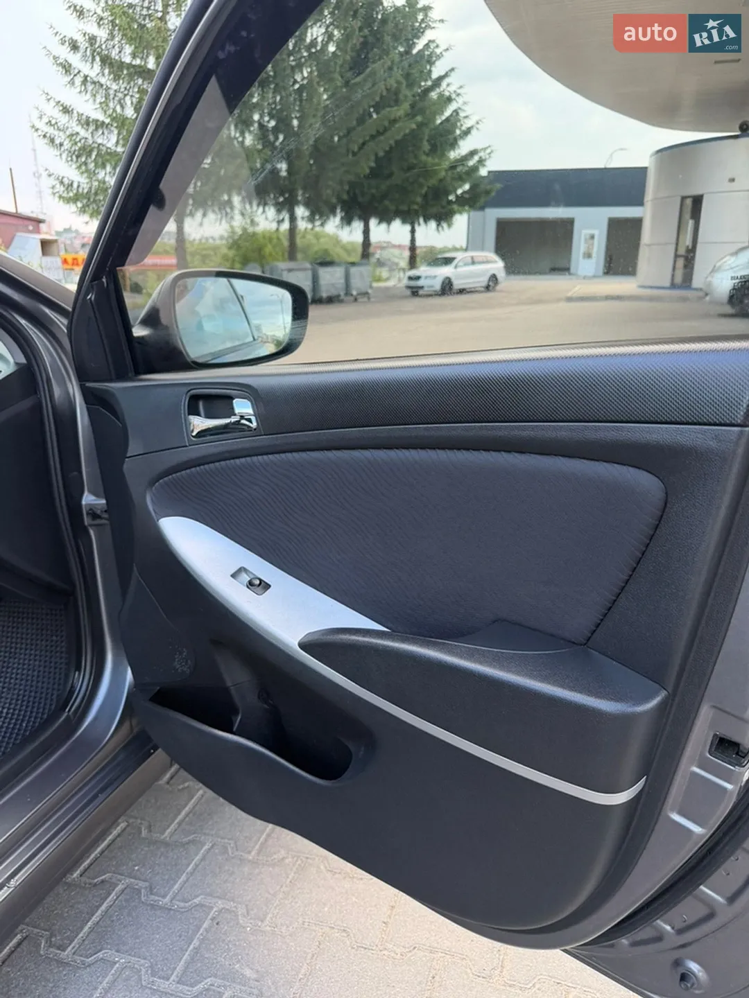 2011 Hyundai Accent - мініатюра 24