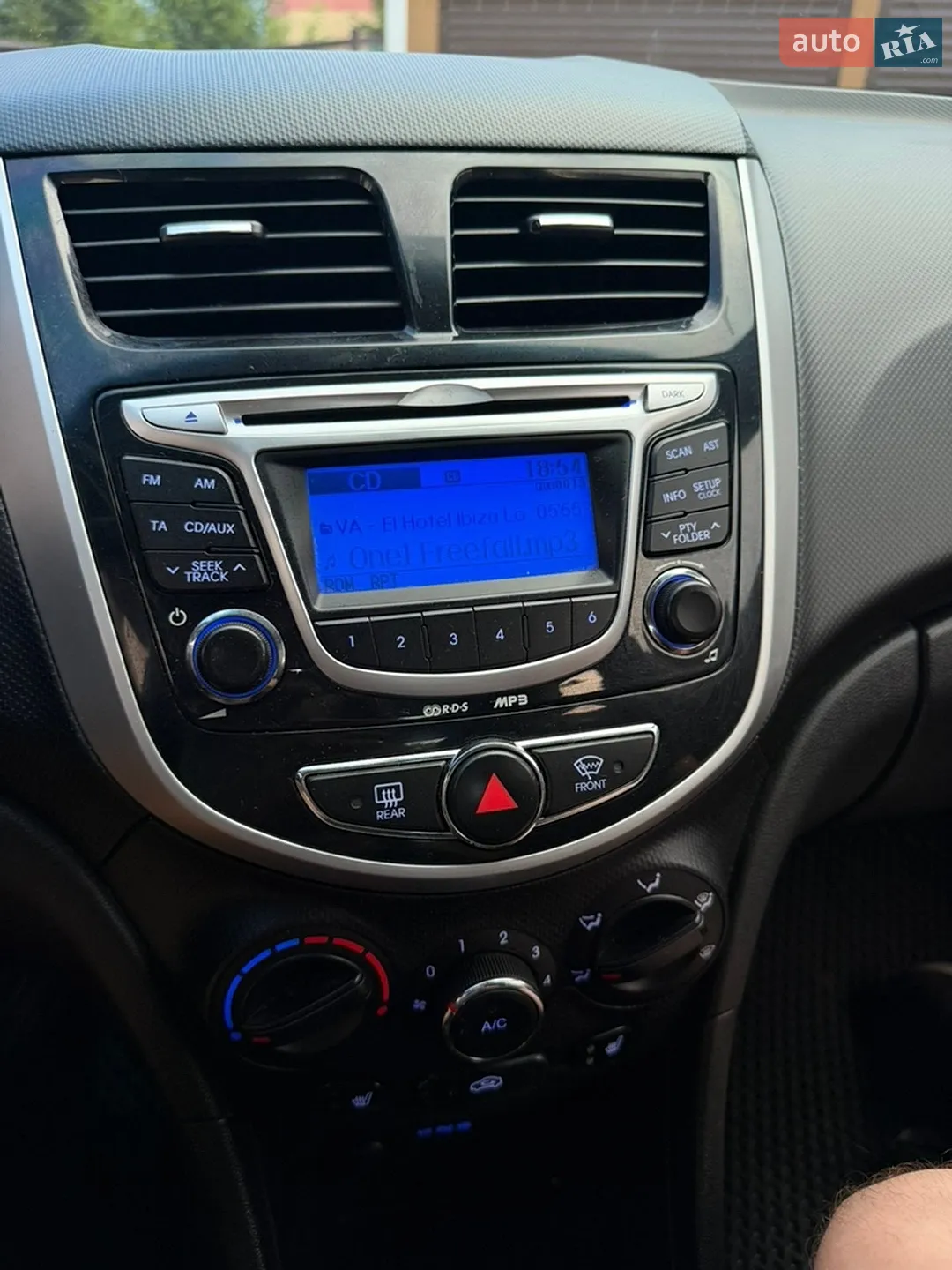 2011 Hyundai Accent - мініатюра 31