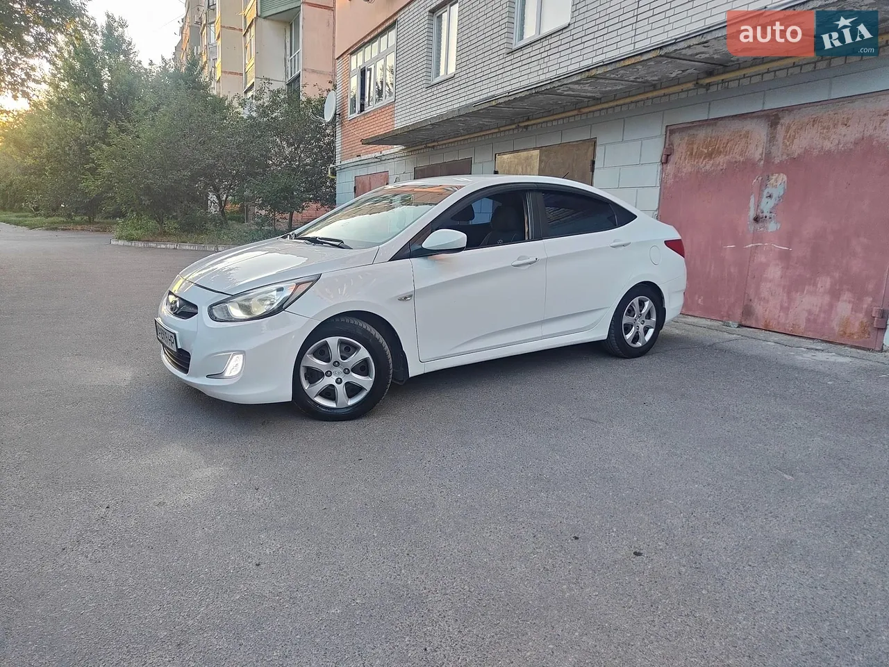 2012 Hyundai Accent - мініатюра 32