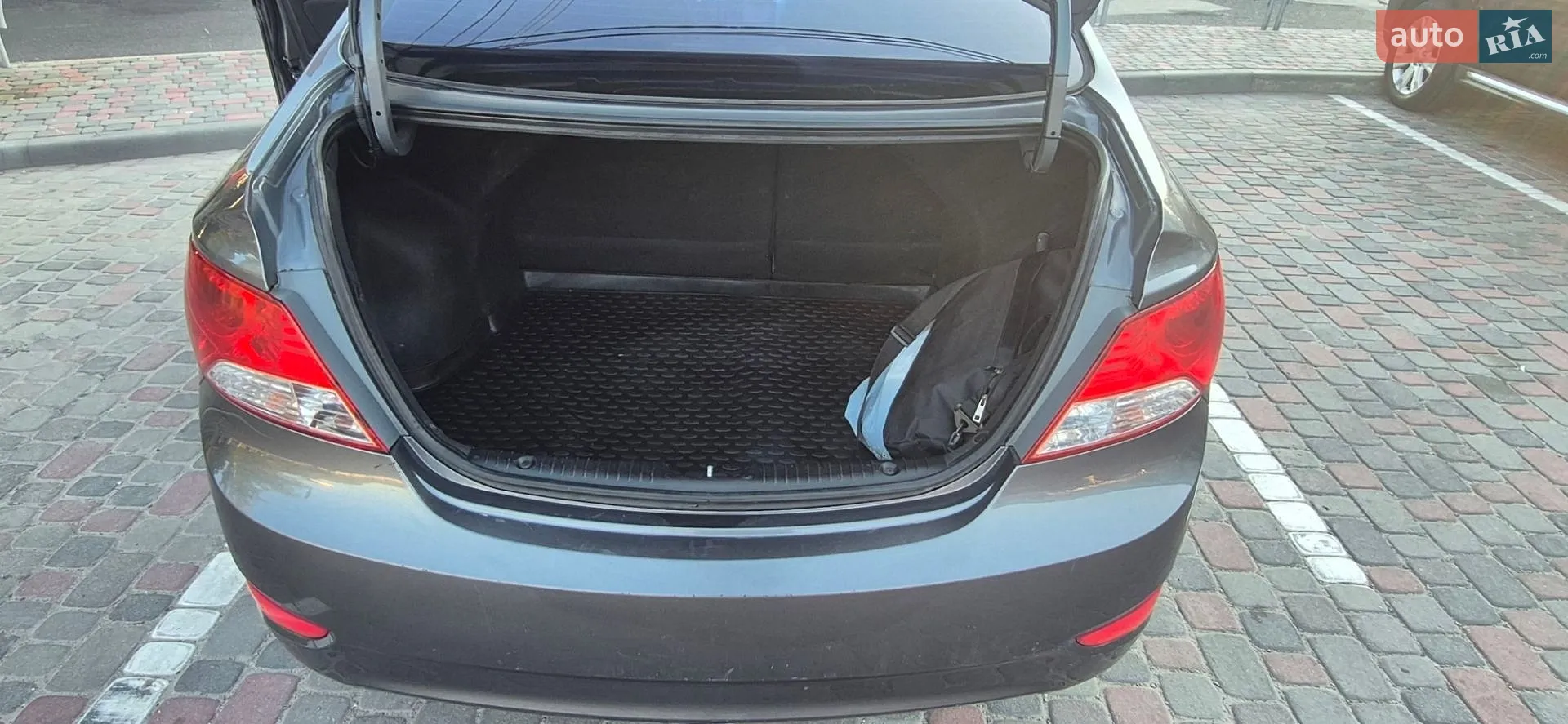 2013 Hyundai Accent - мініатюра 11