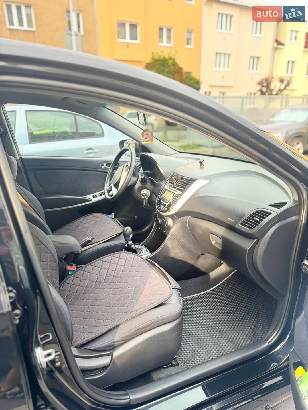 2013 Hyundai Accent - мініатюра 12