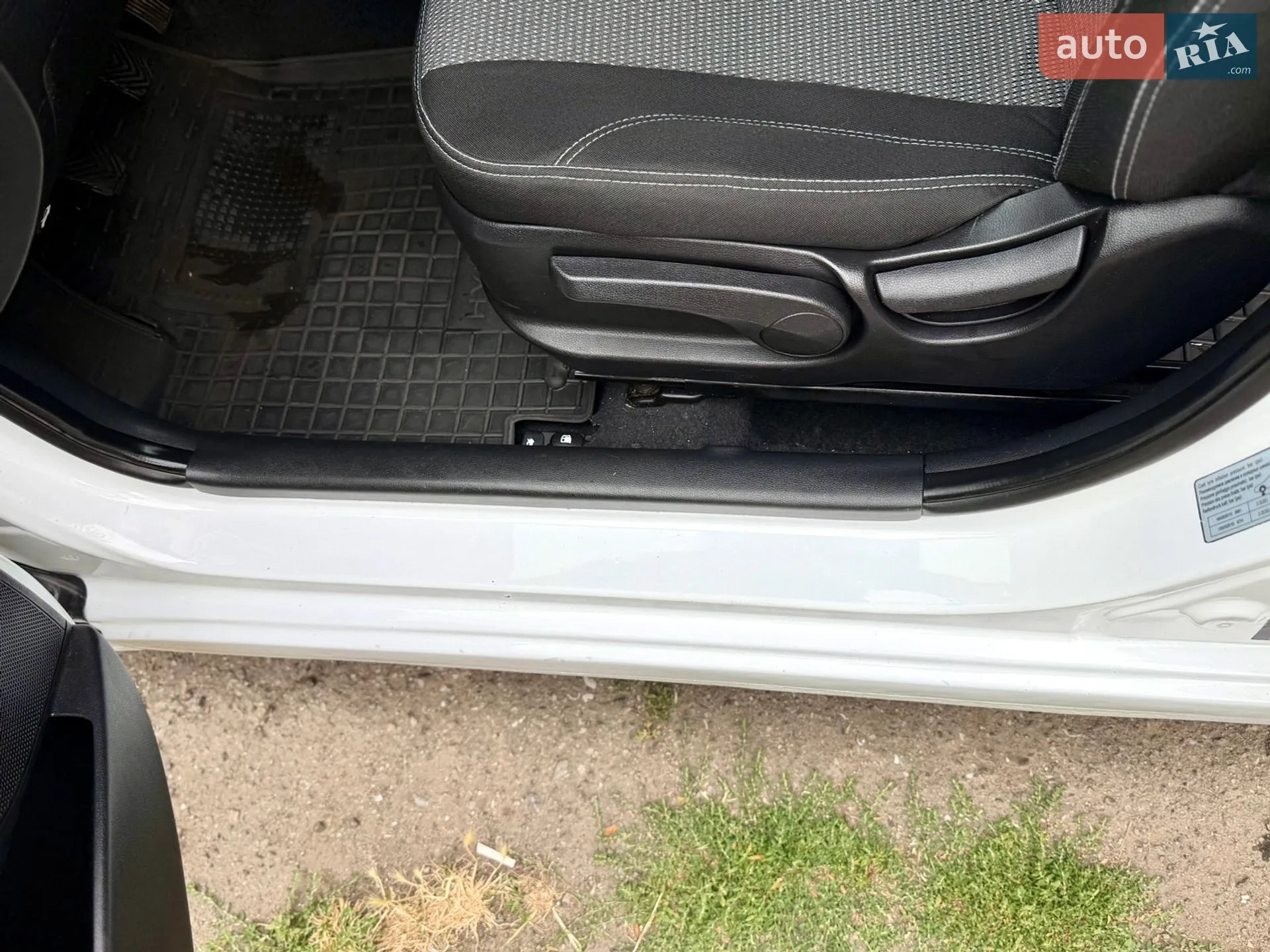 2011 Hyundai Accent - мініатюра 31