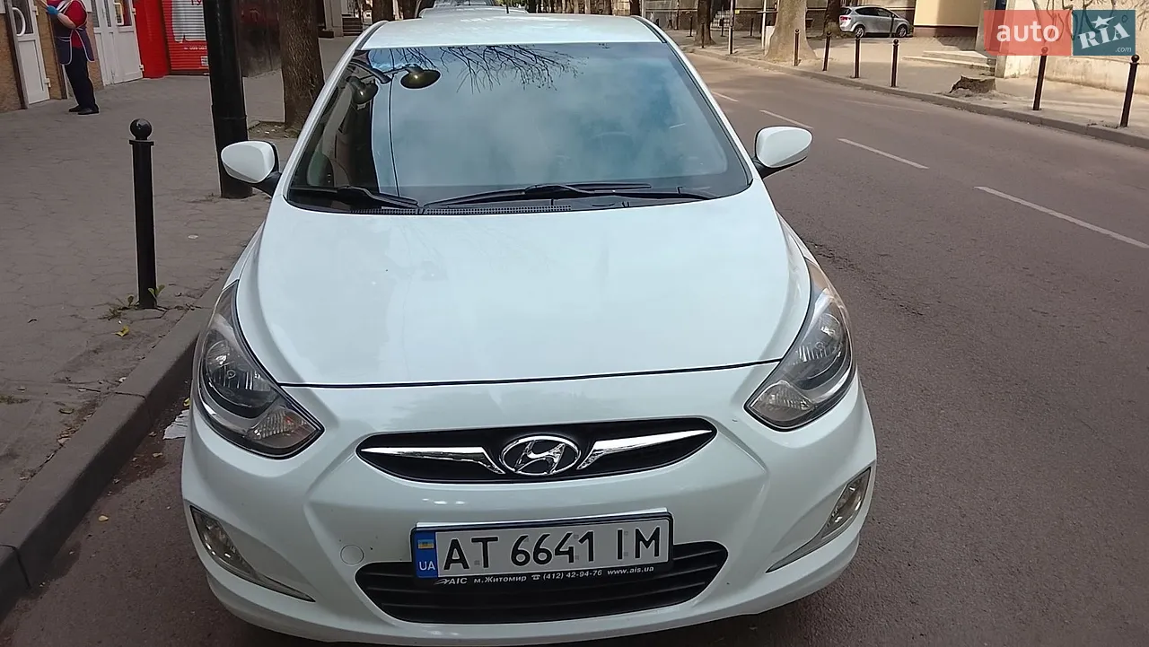 2011 Hyundai Accent - мініатюра 16