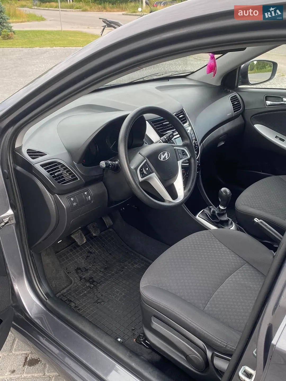 2012 Hyundai Accent - мініатюра 12