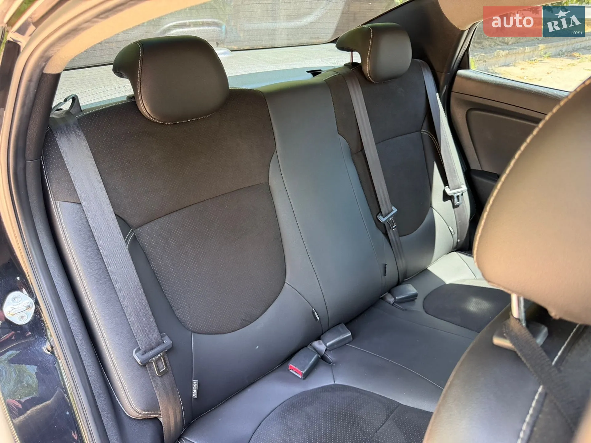 2011 Hyundai Accent - мініатюра 24