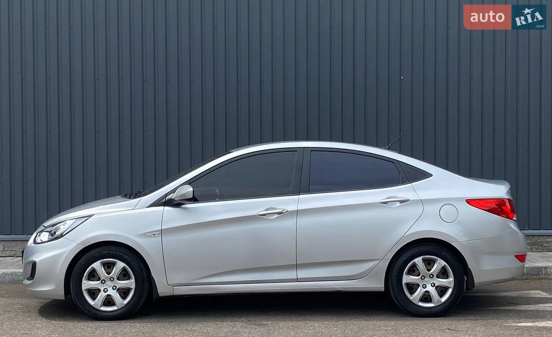 2011 Hyundai Accent - мініатюра 8