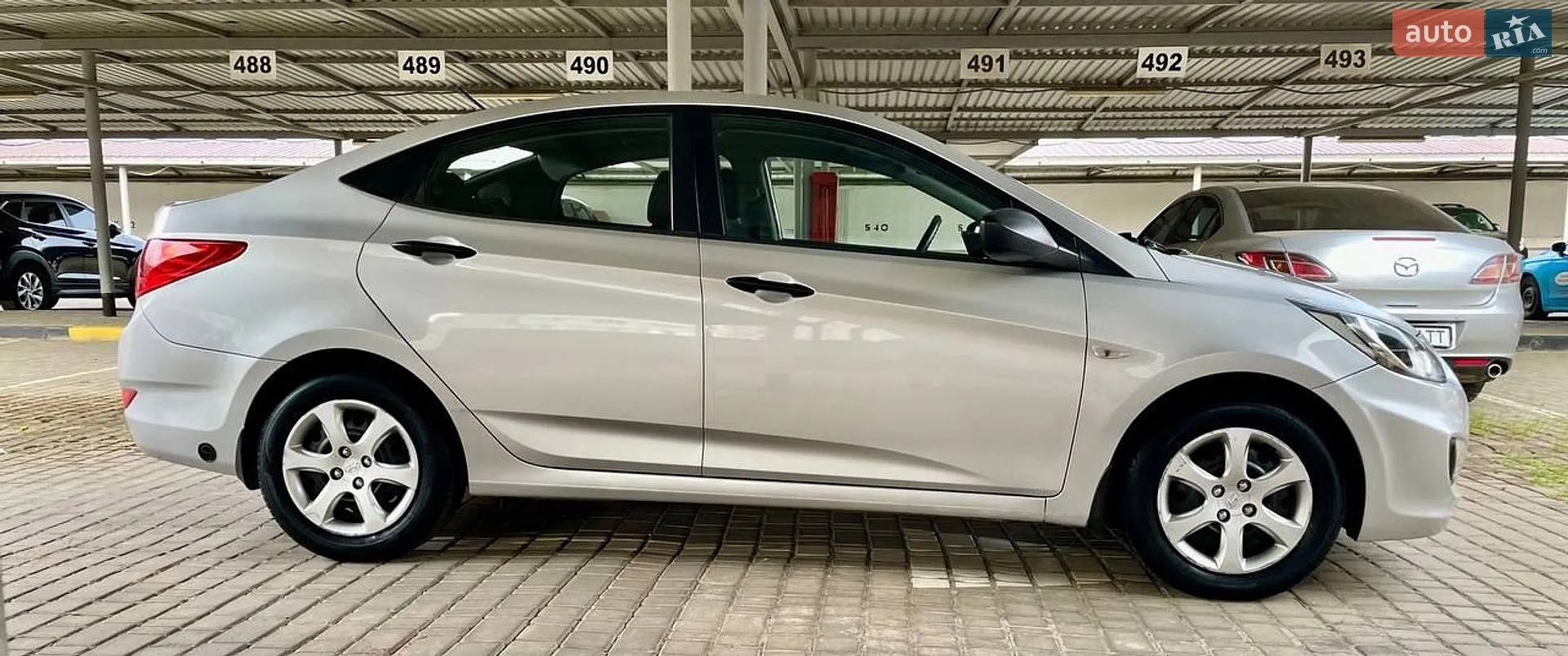 2012 Hyundai Accent - мініатюра 10