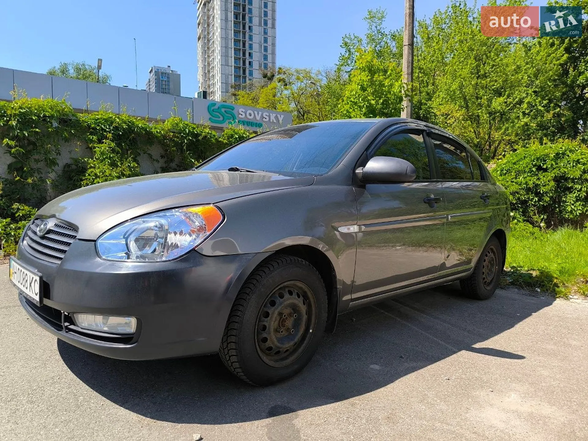 2010 Hyundai Accent - мініатюра 2