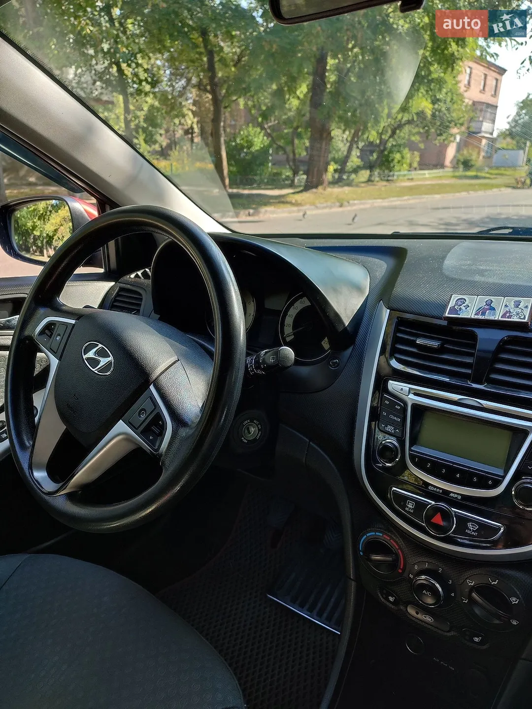 2012 Hyundai Accent - мініатюра 6