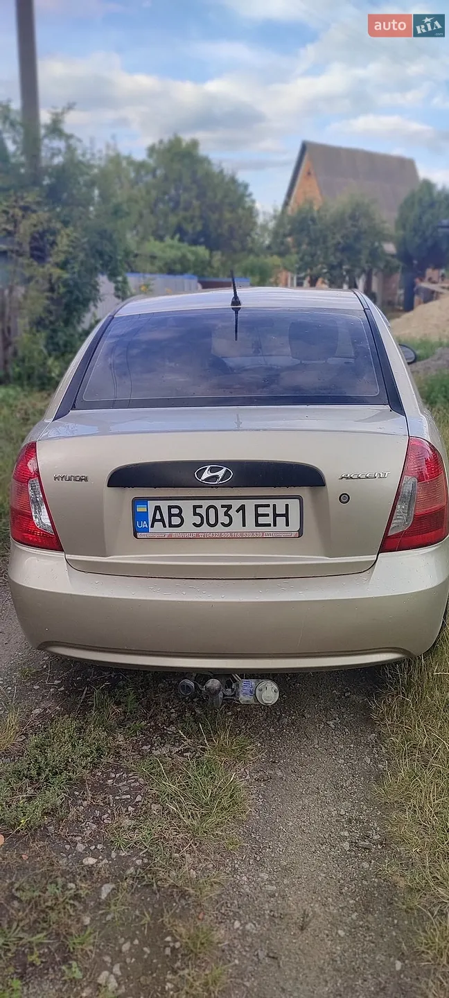 2010 Hyundai Accent - мініатюра 8
