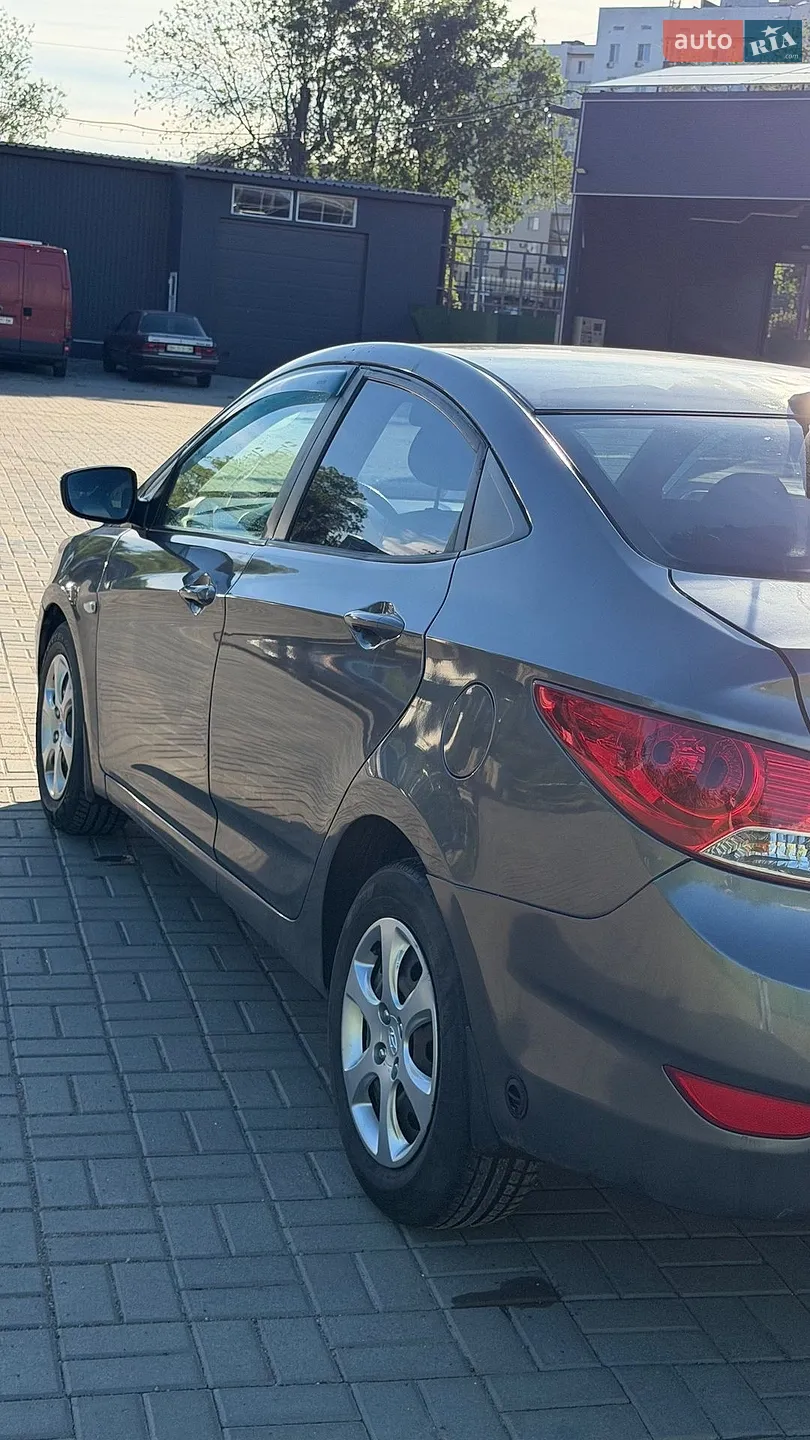 2012 Hyundai Accent - мініатюра 3